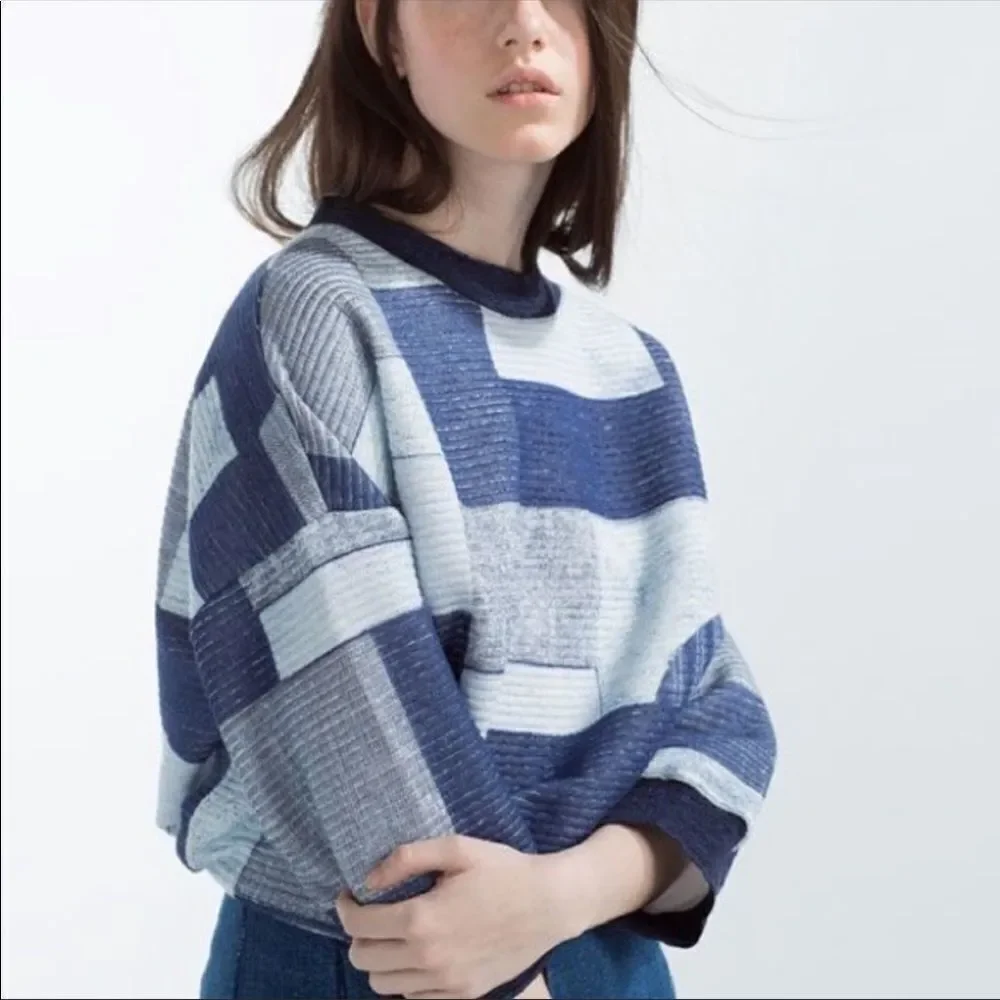 ✨ Zara Trafaluc Blue Square Ribbed Sweatshirt ✨